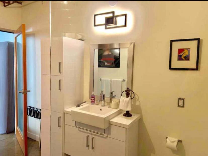 Charming Lofts In The Heart Of Hollywood Apartment Los Angeles Room photo